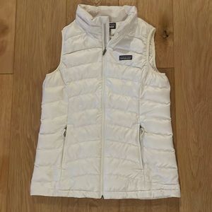 Girls size 14 XL Patagonia down sweater vest
